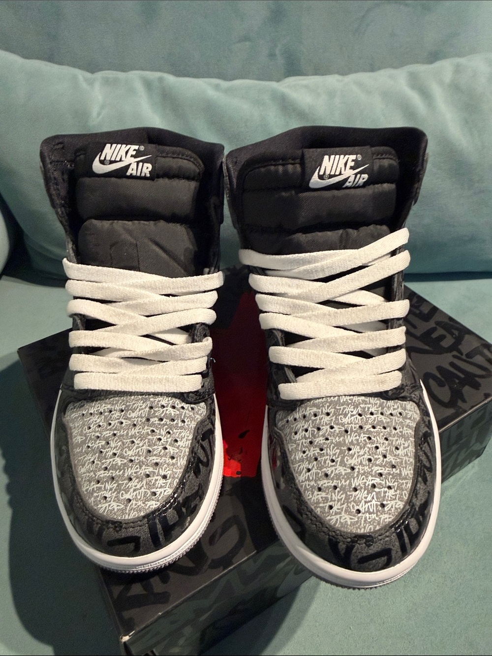 Nike Air Jordan 1 Retro High OG Rebellionaire